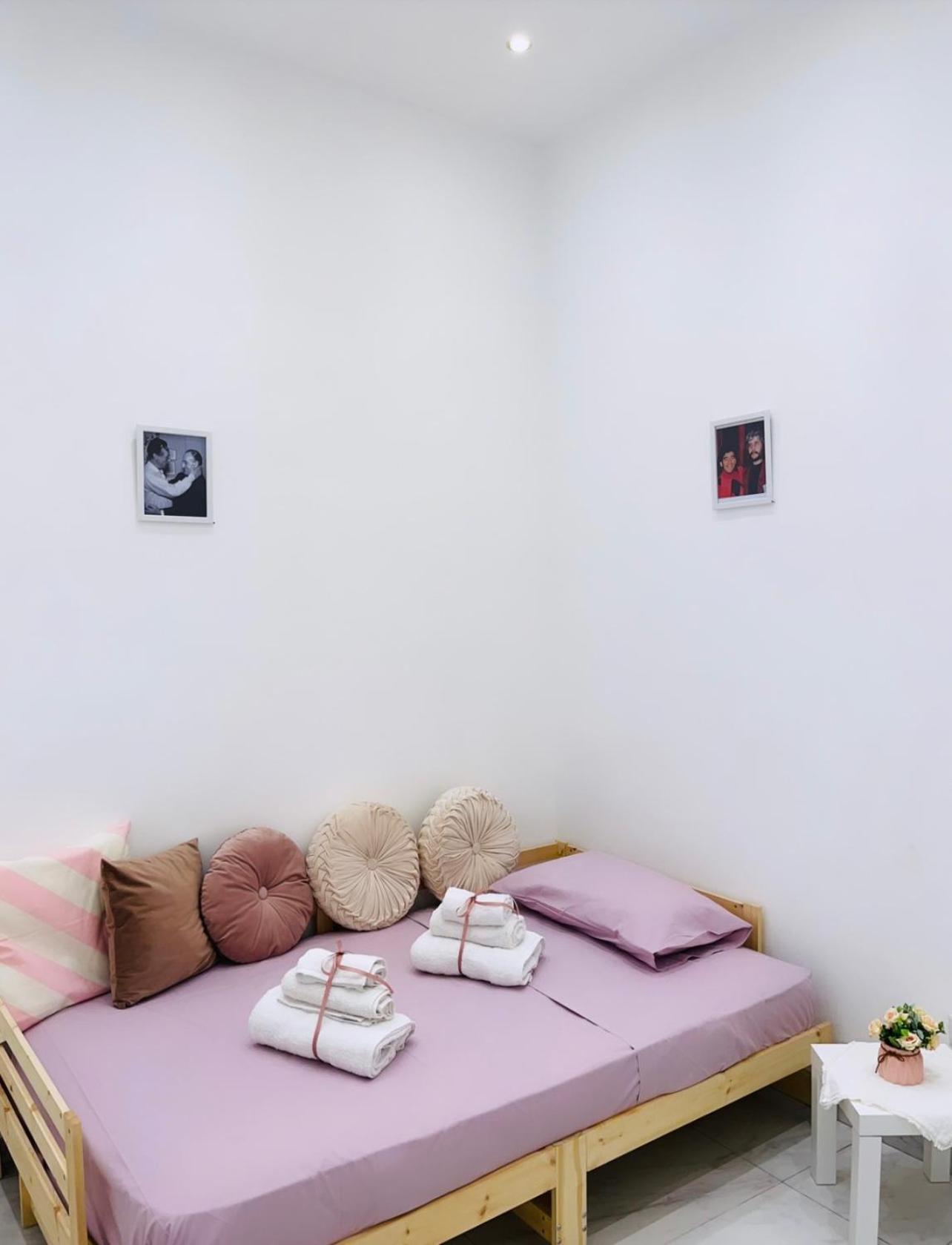 Residenza Marvin De Curtis Apartment Napoli Bagian luar foto