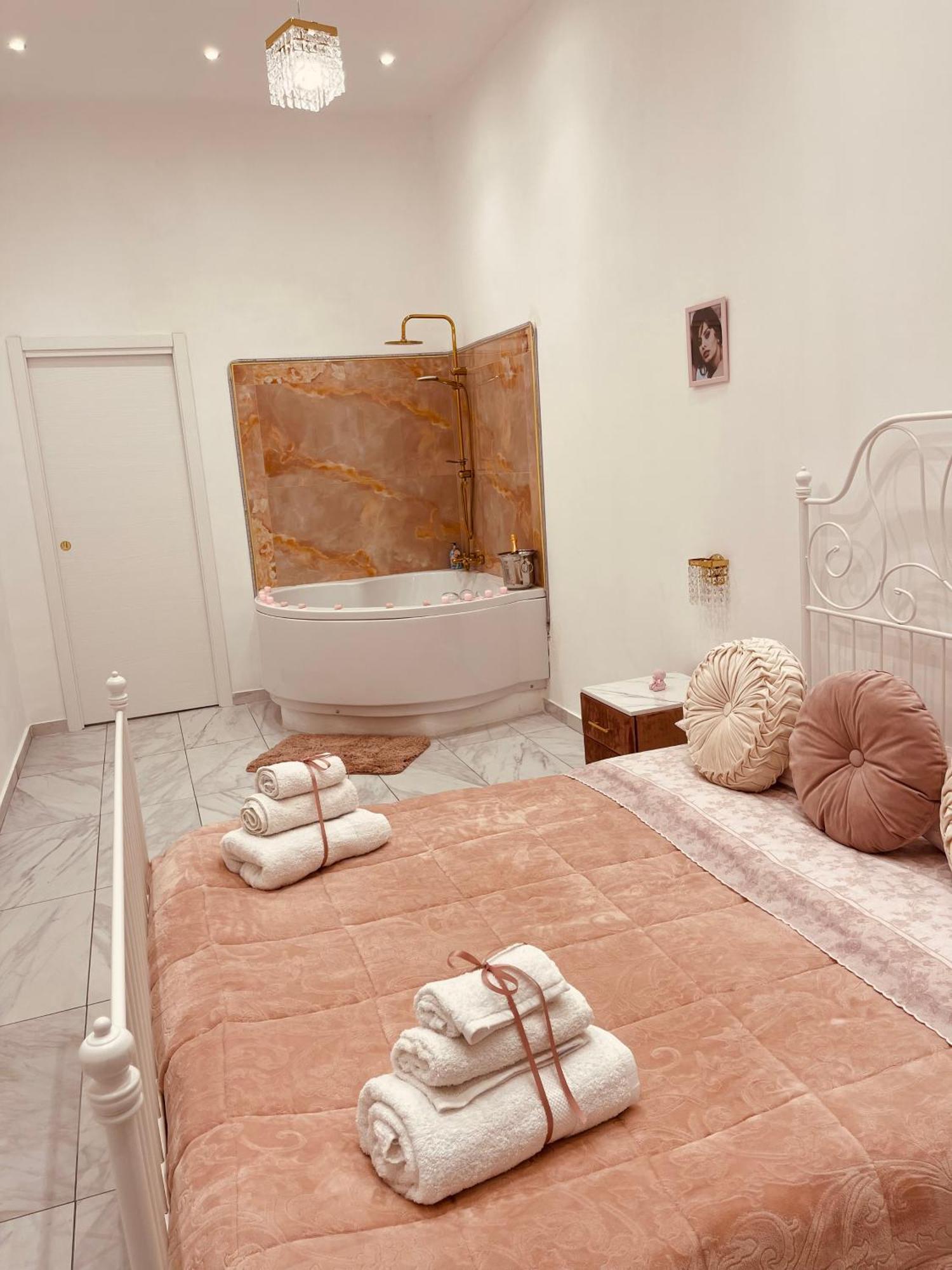 Residenza Marvin De Curtis Apartment Napoli Bagian luar foto